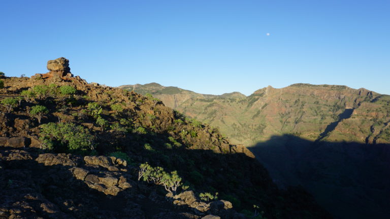 Auf dem Grat zwischen Barranco Guarimiar und Barranco Benchijigua