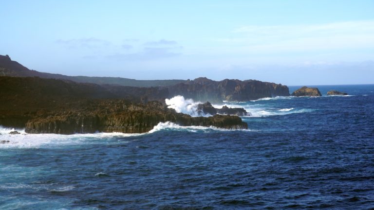 Steilküste im Nordwesten der Insel