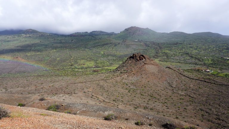Blick vom Montaña del Julan zum Roque Grande