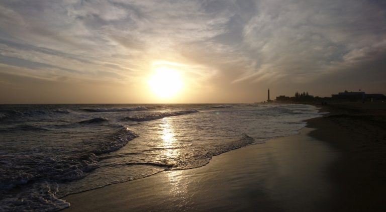 Blick zum Faro de Maspalomas