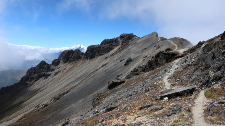 Kraterrandweg vom Nordgipfel zum Hauptgipfel