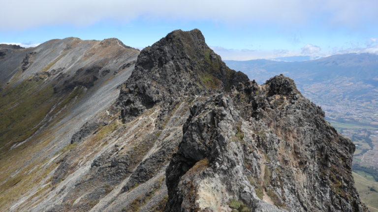 Ausblick vom Nordgipfel auf den weiteren Weg
