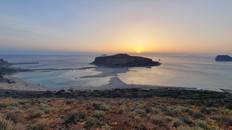 Sonnenuntergang über Tigani und Balos
