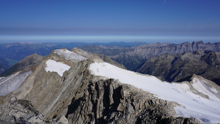 Der breite Nordgrat im Rückblick vom Nordgipfel