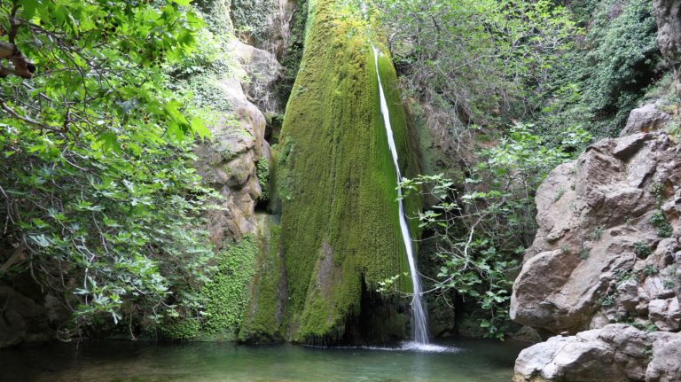 Die Hauptattraktion der Schlucht ist dieser 20 m hohe Wasserfall - heute leider mit wenig Wasser.