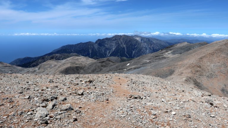 Blick zu Gigilos und Volakias