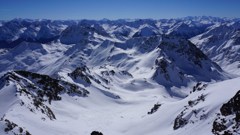 Blick auf die Aufstiegs-/Abfahrtsroute