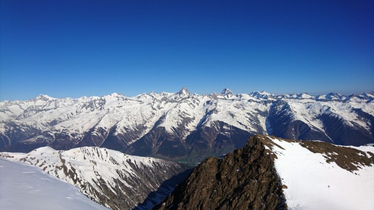 Blick auf die Berner Alpen