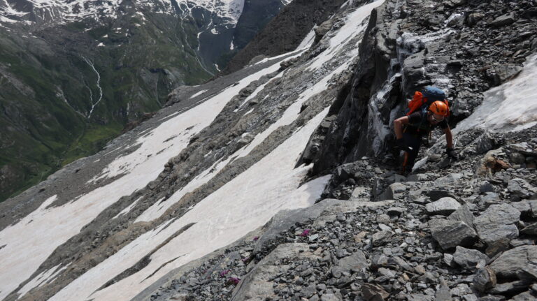 Ausstieg auf den Fels vor dem Gletscher bei der Abseilstelle