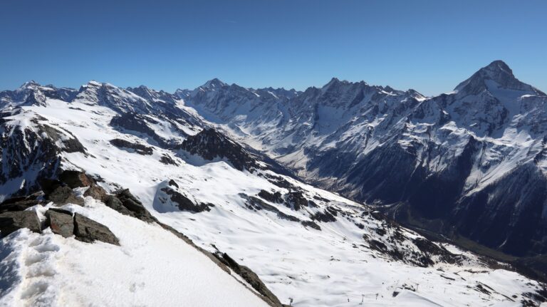 Das Lötschental mit dem alles dominierenden Bietschhorn