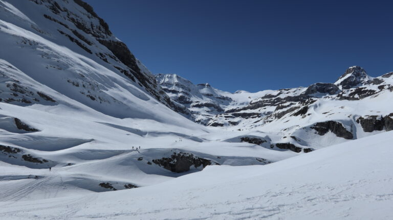 Blick vom Gemmipass auf den Rückweg