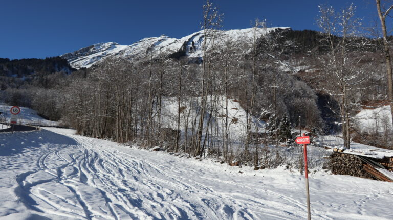 Beginn der Skiroute zur Kanisfluh an der Faschinastrasse