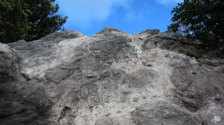 Kletterstelle zum Aussichtspunkt, ca. 3 m hoch