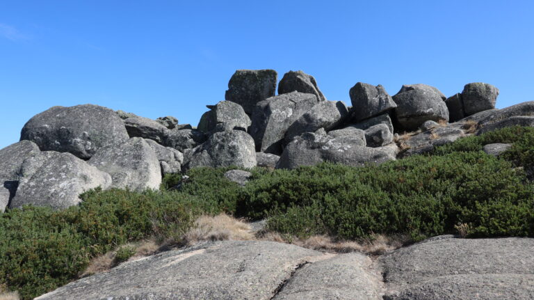 Der höchste Punkt des Hump ist nur mit Klettern zu erreichen.