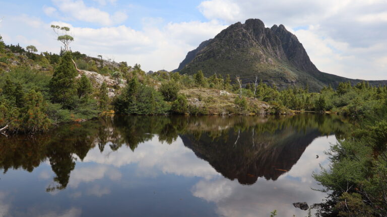 Spiegelung an einem der drei Twisted Lakes