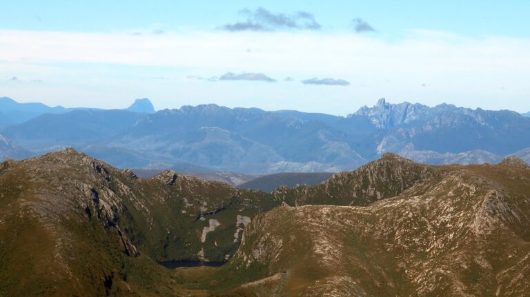Federation Peak - laut Edmund Hillary "Australia's only real mountain". Er gilt als am schwierigsten zu besteigender Berg in Australien.