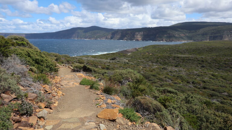 Am Crescent Bay Lookout endet der gut ausgebaute Weg.