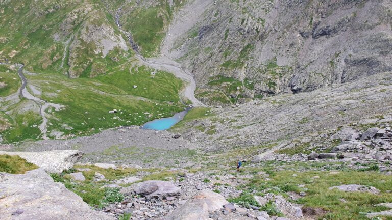 Steiler Abstieg zum Lago di Valmorta