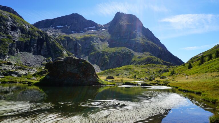 Lac Noir mit Taillefer im Hintergrund
