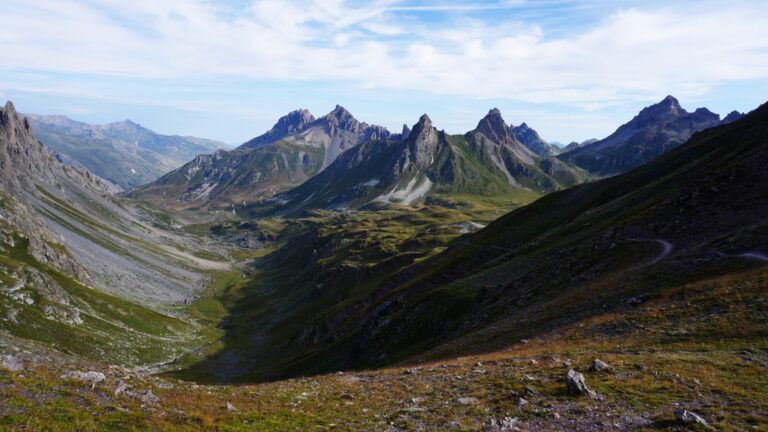 Rückblick vom Col auf das Aufstiegstal mit dem Ponsonnière-Fluss