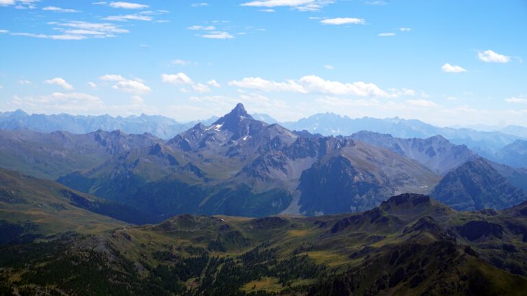 Blick zum Pic de Rochebrune, der Monviso Frankreichs