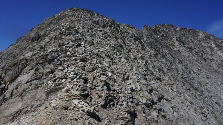Aufstieg zum vom Pass zum Grand Roc