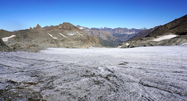 Auf dem flachen Rocciamelone Gletscher