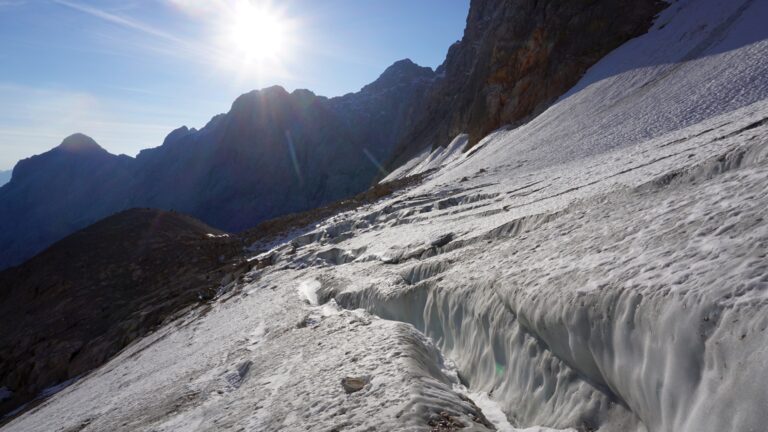 Spalten hat er noch, Deutschlands größter Gletscher.