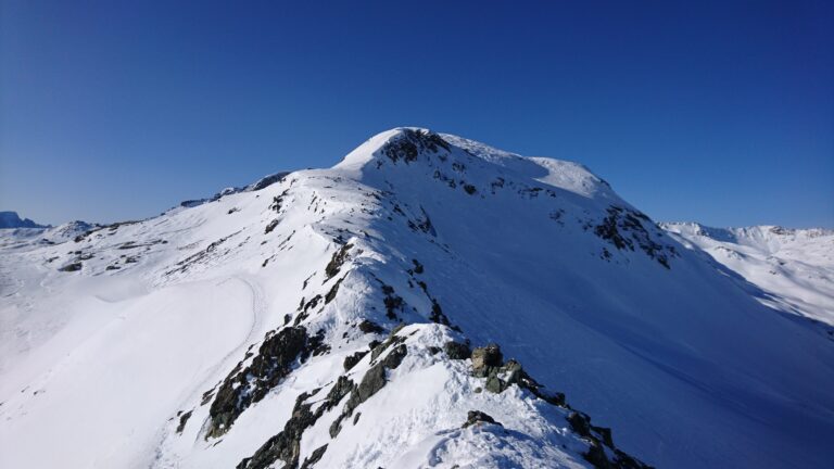 Blick vom Skidepot über den Nordwestgrat