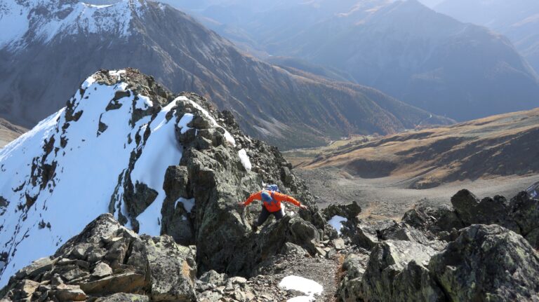 Blick vom Gipfel auf die schwierigste Gratpassage