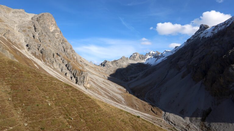 Blick ins einsame Laschadurellas Tal
