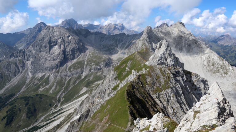 Ausblick von einem Felsblock vor der Sohmplatte