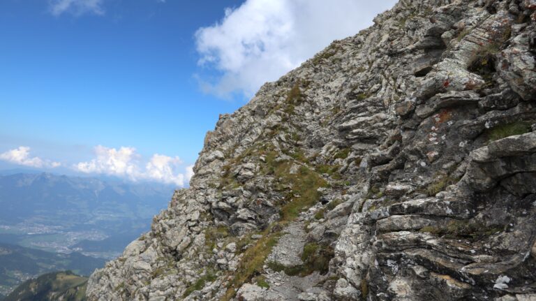 Letzte Meter: Fussweg zum Gipfel
