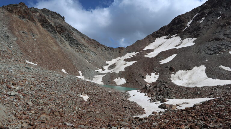 Blick vom Lago Cappello zum Col d'Arbolle