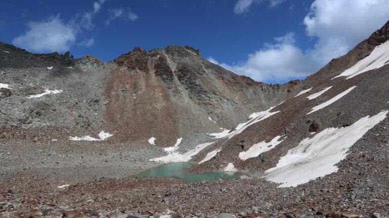 Der Lago Cappello hat eine Herzform.