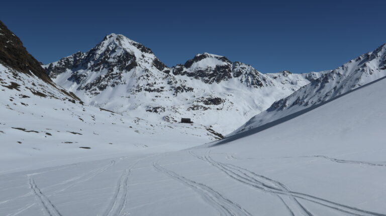 Abfahrt zur Jenatschhütte