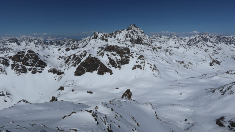 Blick auf die Spur von der Heidelberger Hütte und das Fluchthorn