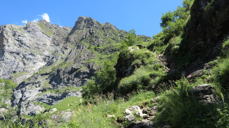 Gesicherter Steig durch den Pas d'Encel