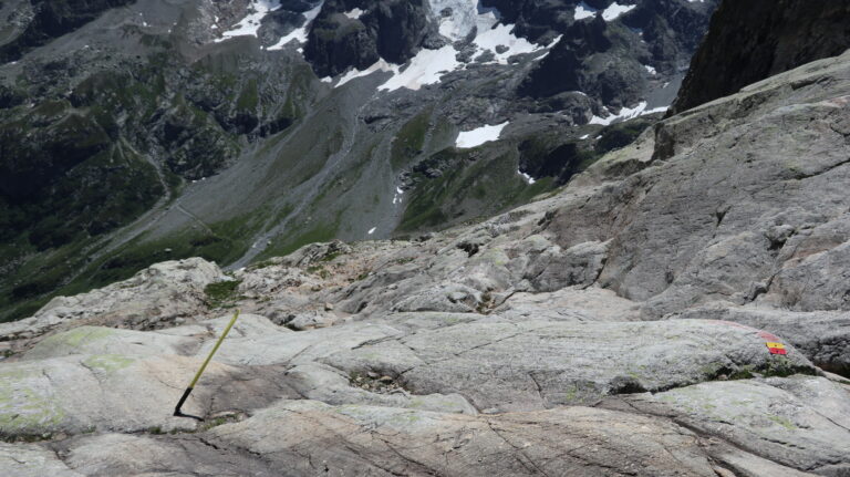 Der Abstieg zum Refuge de la Pierre à Bérard ist gut markiert.