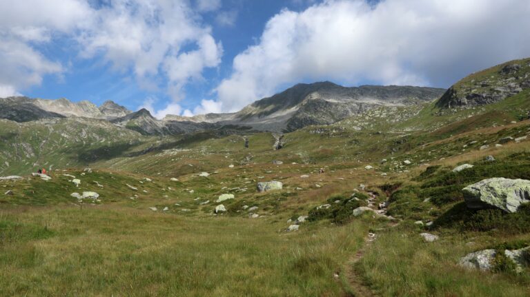 Wanderweg zum Lai Blau