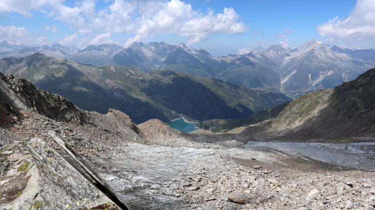 Blick von der Fuorcla Gannaretsch auf den Glatscher da Gannaretsch