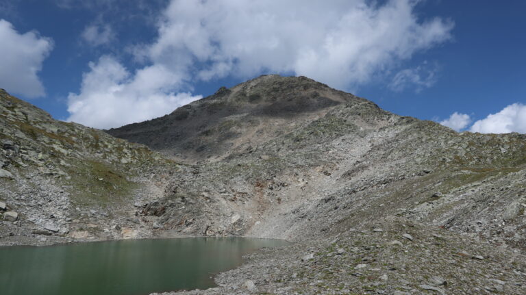 Blick vom Lai Verd auf den Piz Gannaretsch