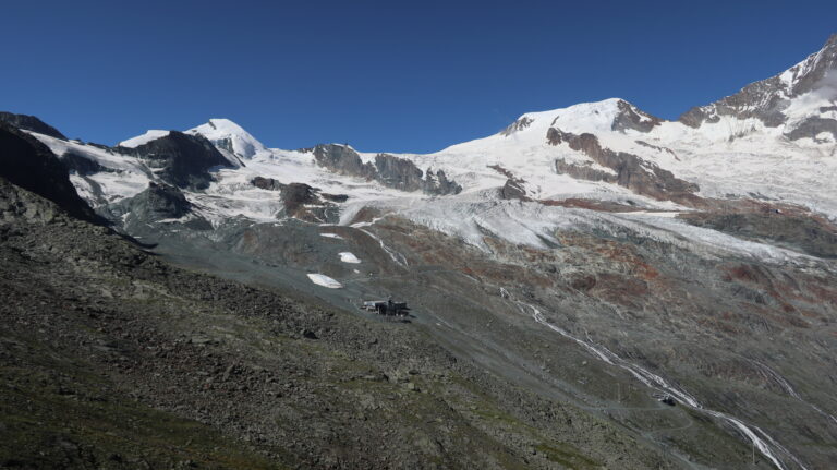 Rückblick auf die Bergstation Morenia