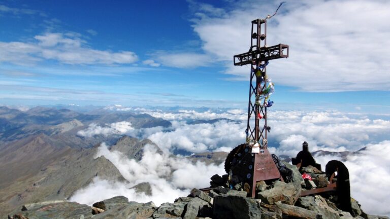 Gipfelkreuz Monviso