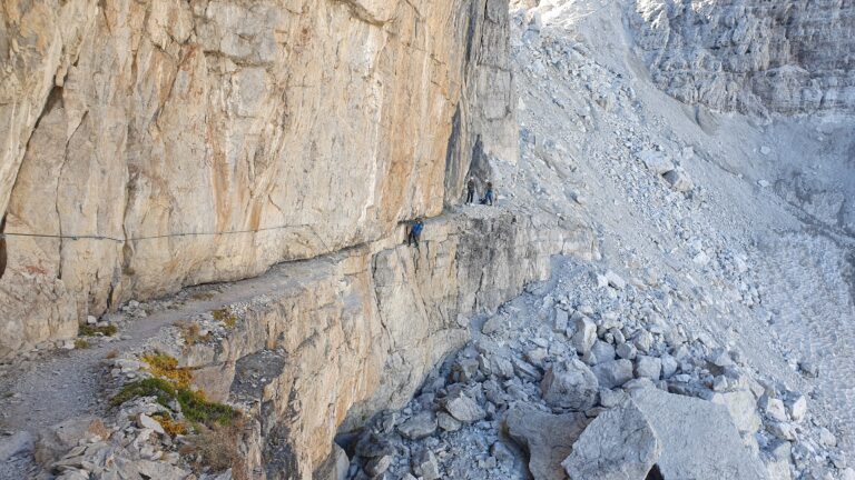 Statt der Leiter folgen wir der "Variante Nicolini" B/C, um Höhenmeter zu sparen.