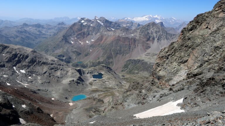 Der türkise See ist unser Ziel.