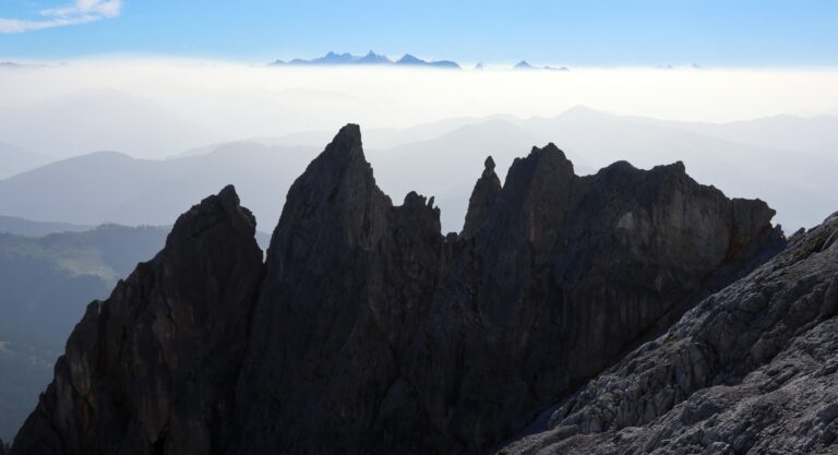 Spitzen über Spitzen